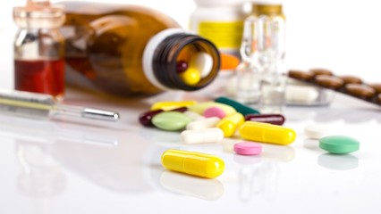 濃維磷糖漿屬于化學藥制劑，而非中成藥