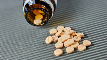 溫中散寒、健脾化濕的中成藥推薦 精選三種常用藥物